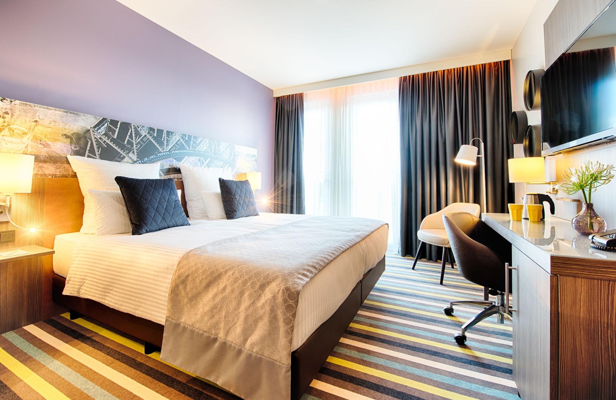 Hotel Leonardo East